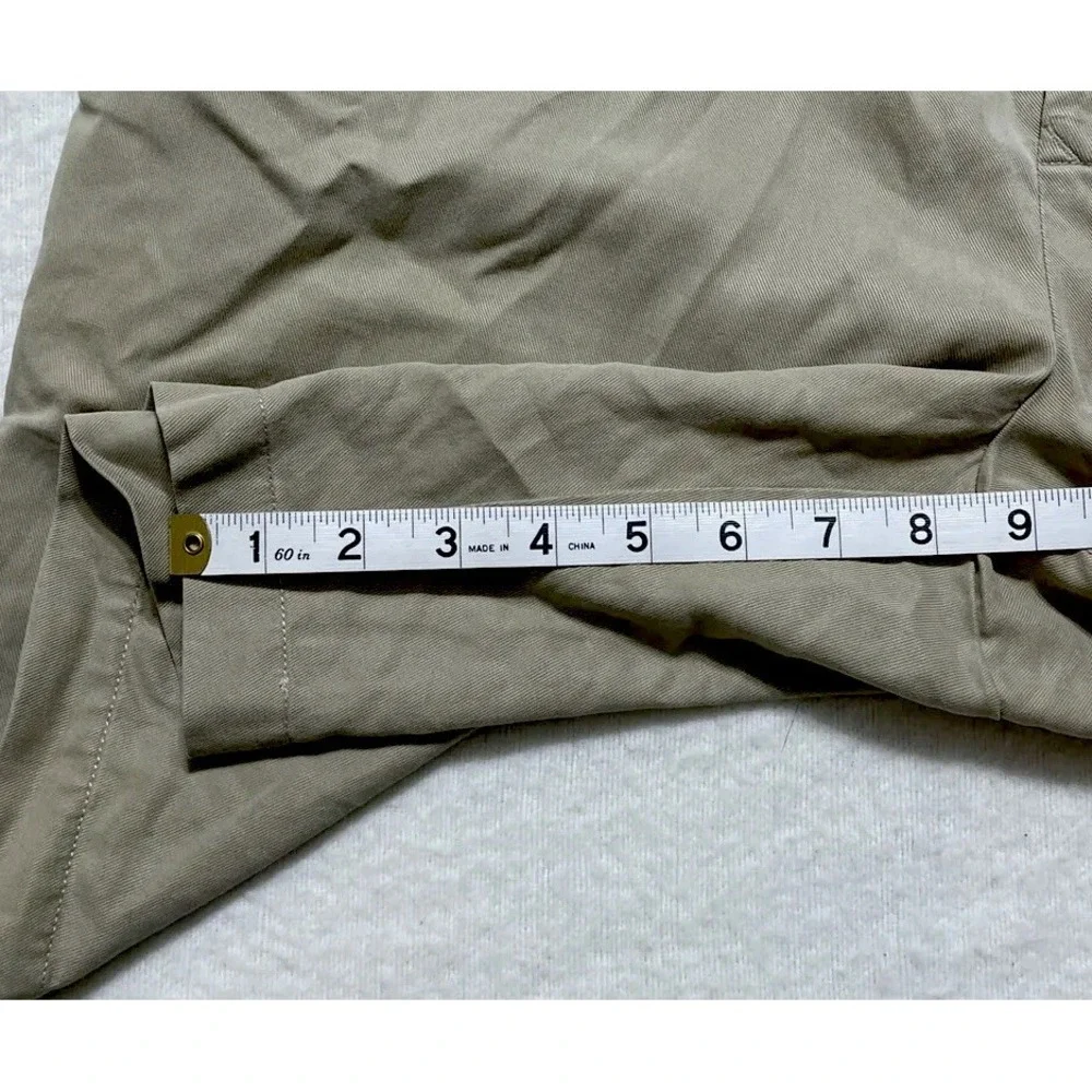 Tommy Bahama Shorts Men's 35 Beige Pleated Front Shorts